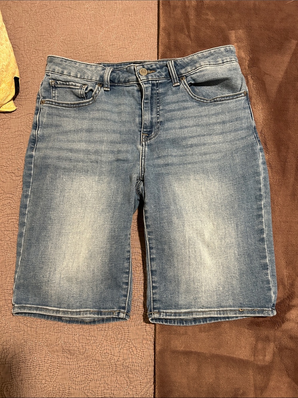 Lucky Brand denim shorts The Bermuda 10/30